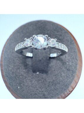 VTG Sterling Silver 925 Prong Set CZ Channel Set Shoulders Ring Size 6.75